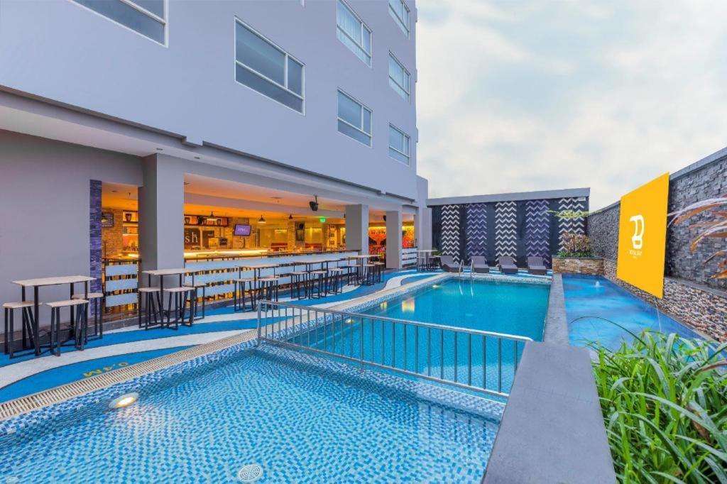 Royal Bay Hotel ماكاسار المظهر الخارجي الصورة