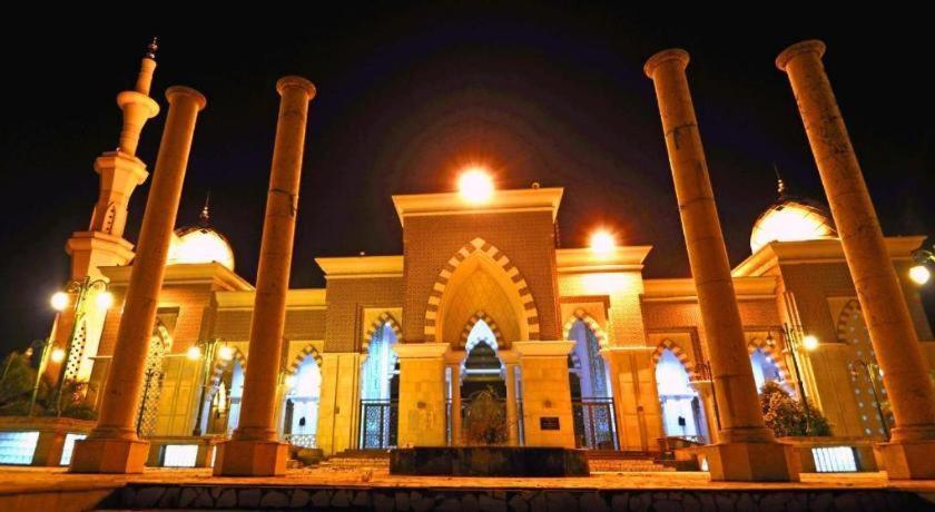 Royal Bay Hotel ماكاسار المظهر الخارجي الصورة
